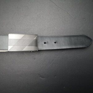 Unbranded Genuine Leather Black / White Men's Size 42 Reversable Belt